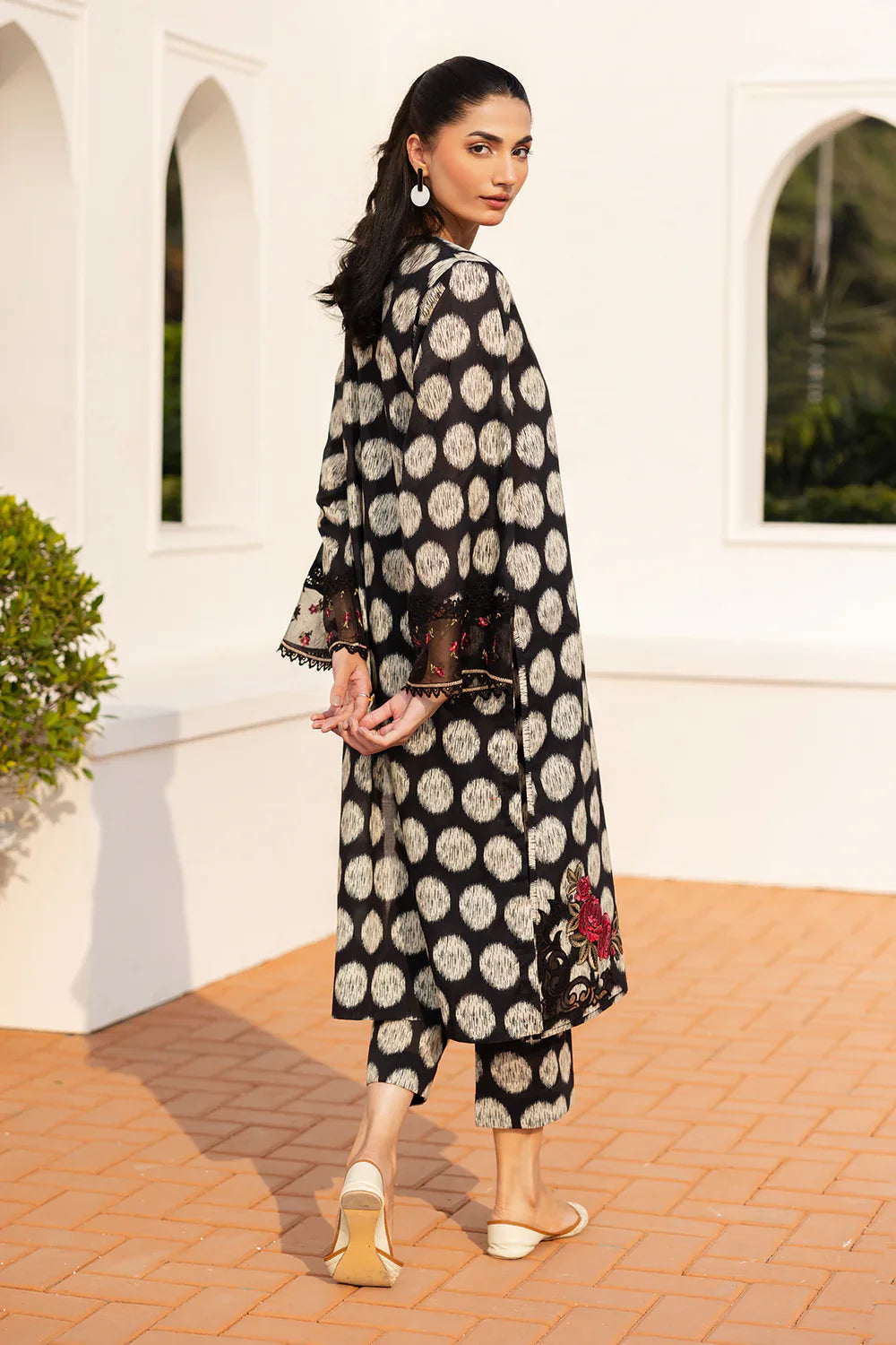 Baroque 2 pcs Printed Unstitched Lawn Suit - PR-1106